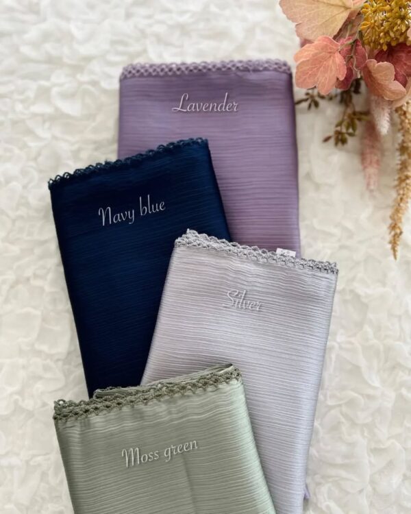 Muna Satin crochet